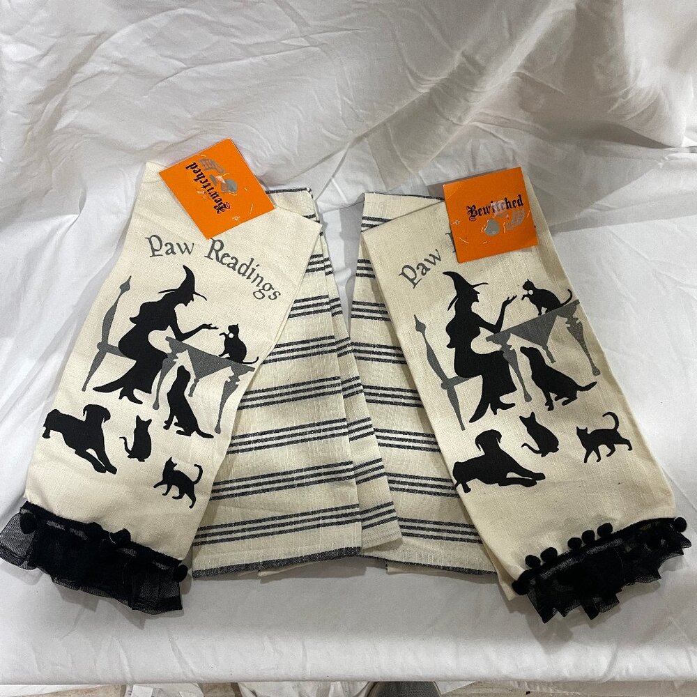 Set of 4 NIP Halloween Hand Towels Witch Cat Dog 'Paw Readings' Bewitched brand